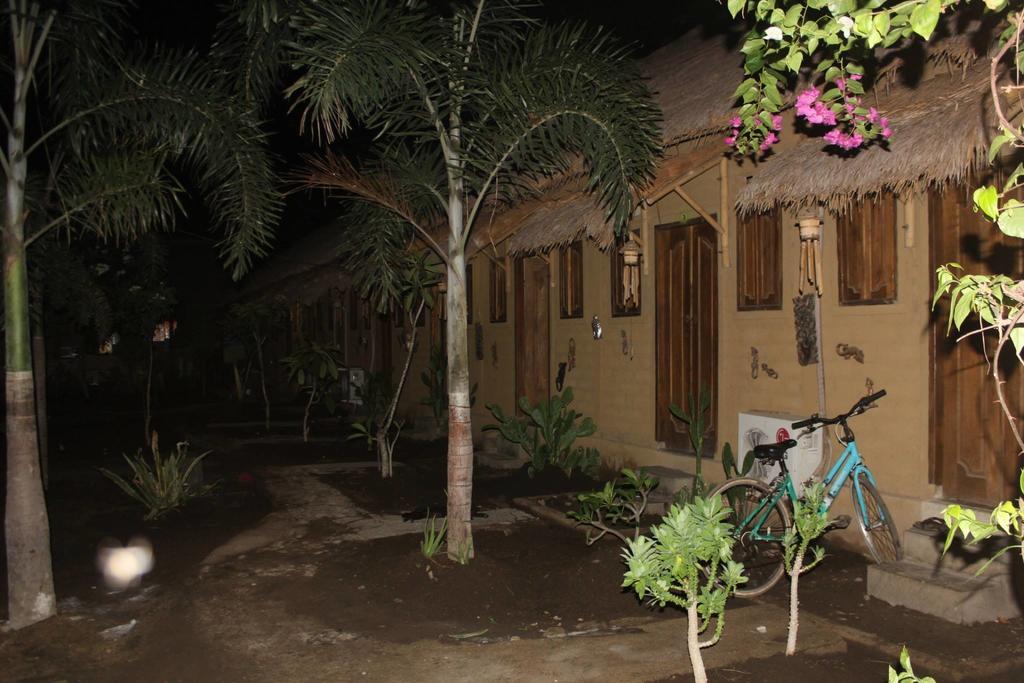 Baleku Homestay Trawangan Gili Trawangan Exterior photo